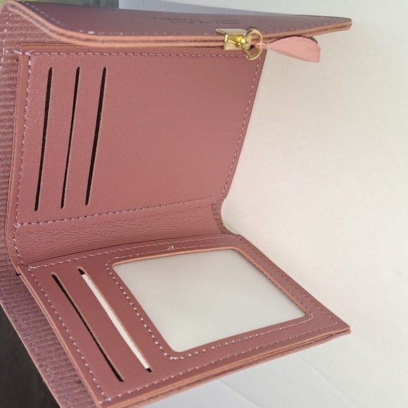 Trifold Wallet Mauve 🆕️ - Picture 3 of 3
